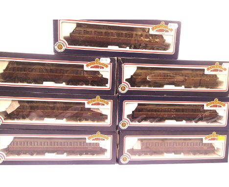 Bachmann BR MKI Suburban Coaches; maroon x7, 34-604 x3, 34-602 x2, 34-676 x1 and 34627 x1. P&amp;P Group 3 (£25+VAT for the f