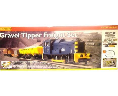 Hornby R1063 Gravel Tipper freight set, 06 Diesel, wagons, tipper, track, controller, track mat etc. P&amp;P Group 3 (£25+VAT