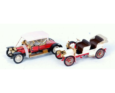 Franklin Mint 1/24th scale diecast saloon group, 2 boxed examples, to include 1904 Mercedes Simplex, finished in white and re