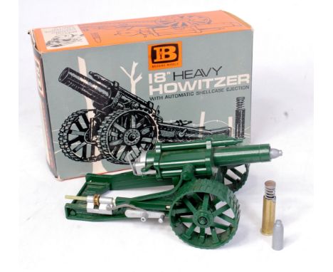 Britains, No.9740 18" heavy howitzer mounted on tractor wheels for field use, 1962 version complete with new version breach, 