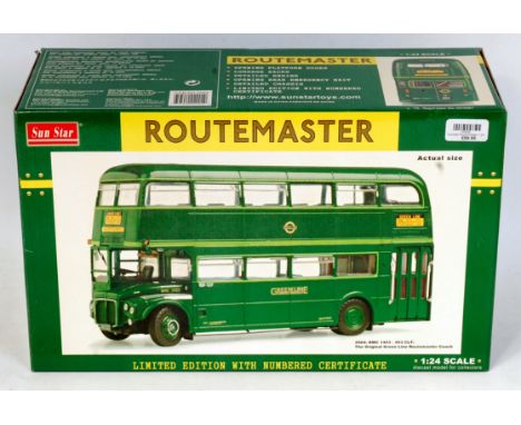 Sunstar 1:24 scale Green Line Routemaster RMC 1453 code 2904 complete with certificate No. 2942 (M-BM)