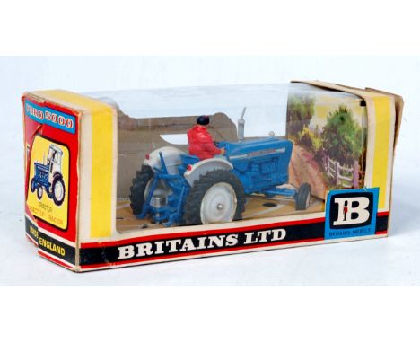 Britains, Set 9527, Fordson Super Major 5000 Tractor, comprising Blue Tractor with Grey Hubs/Mudguards & Black Rubber Tyres, 