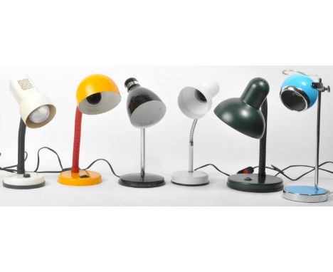 A mixed group of five retro and contemporary gooseneck arm desk / table lamp lights to include a white Lampways example, oran