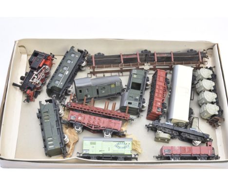 Fleischmann HO Gauge Locomotive and Rolling Stock, DB black 0-6-0 Tank 891315, green 4-wheel coach and Baggage Car and nine i