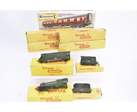 Tri-ang TT Gauge Merchant Navy and Castle Class Locomotives and Pullman and other Coaches, T93 BR green 'Clan Line' Locomotiv
