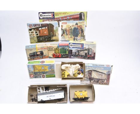 Airfix and Kitmaster 00 Gauge Kitbuilt and unmade Railway kits and Accessories, Kitmaster, four unmade BR maroon Coach kits a