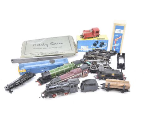 British and Continental 00 H0 Gauge Locomotives and Spares, early Fleischmann black 0-4-0 Loco and tender with Tri-ang coupli