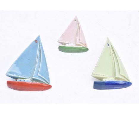 Wade Pottery Sailing yachts, set of three wall hanging yachts, G-VG (3)