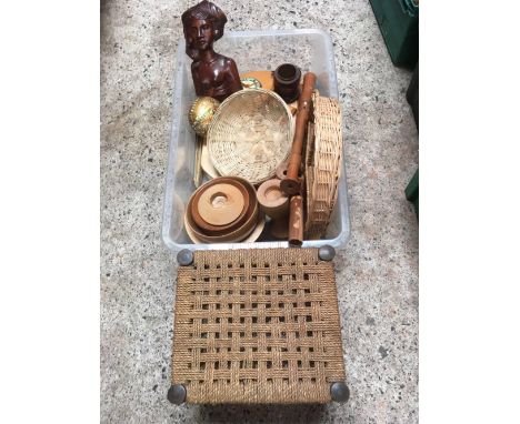 CRATE OF WOOD / WEAVED ITEMS INCL; NEW CHEESE BOARD WITH INTERNAL TOOLS