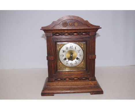 Early 20th century wood case mantle clock