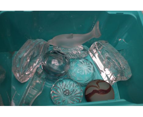 Collection of glass ware to include Holmegaard vase