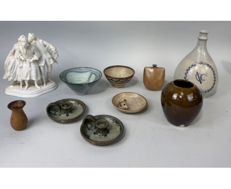 MIXED CERAMICS TO INCLUDE AN EARLY 19TH CENTURY DELFT FLASK, STUDIO POTTERY INCLUDING BOWL BY TESSA FUCHS, MEISSEN STYLE GROU