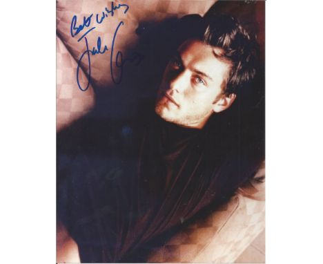 Jude Law signed 8x10 colour photo. English actor. He has received nominations for two Academy Awards, four Golden Globe Award