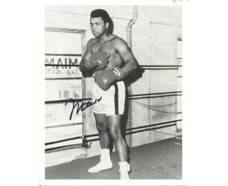 Muhammad Ali signed 10 x 8 b/w photo standing in the ring. Muhammad Ali born Cassius Marcellus Clay Jr, January 17, 1942 – Ju