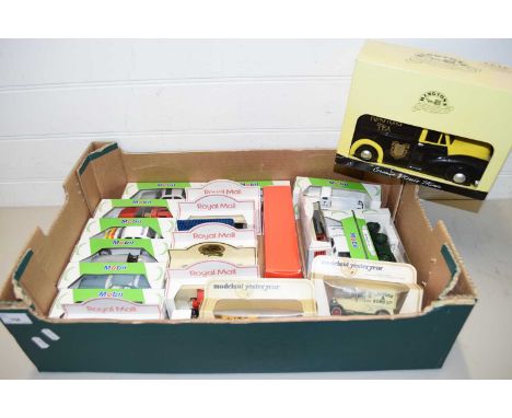 BOX OF MODERN TOY VEHICLES TO INCLUDE RINGTONS TEAS CERAMIC MORRIS MINOR, VARIOUS ROYAL MAIL VEHICLES, MOBIL VEHICLES AND OTH