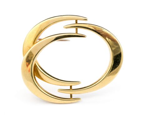 Kordes & Lichtenfels (attributed), a German Modernist 14 carat gold brooch, interlocking crescent design, stamped K&L, 585, 4