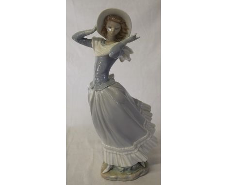 Lladro lady holding hat height 35cm