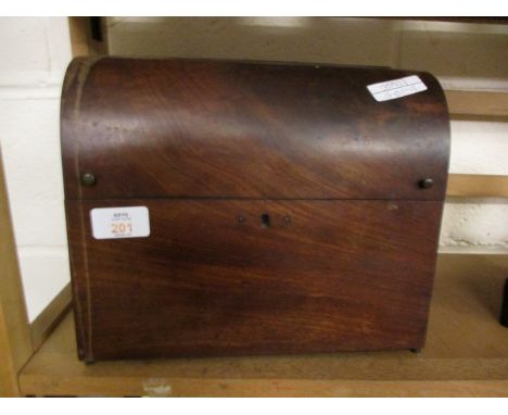 GEORGIAN MAHOGANY SIX-BOTTLE DECANTER BOX (LACKING BOTTLES) 