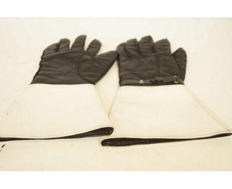Vintage police gloves 