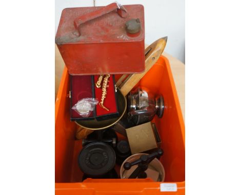 Mixed box to include vintage scales &amp; vintage petrol can 