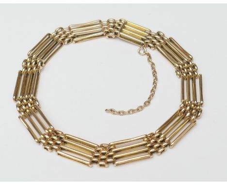 Edwardian 15ct gold gate link bracelet, with safety chain, length 20cm, weight approx. 15g (Please note condition does not fo
