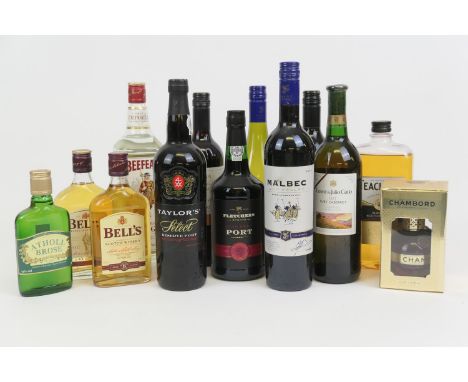Mixed wines and spirits including Taylor's Select Reserve Port, Fletcher's Fine Ruby Port, two Bells half bottles, Teachers (