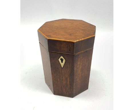 George III mahogany hexagonal tea caddy with ivory key plate and interior cover H13cm - Condition Report 