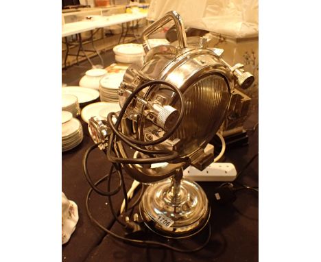 Vintage chrome lamp on stand H: 45 cm CONDITION REPORT: The electrical items included in this lot have been PAT tested and ha