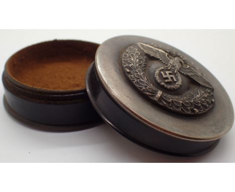 German snuff box with eagle and swastika D: 7 cm