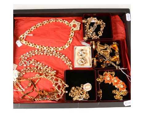 Suites of vintage costume jewellery, a Listner faux pearl and paste necklace and bracelet suite, aurora paste necklace and ea