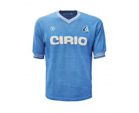 Diego Armando Maradona - S.S.C. Napoli  - Stagione 1984 -1985  - Linea Time Match Jersey, short sleeves, V-neck, Size 48. On 