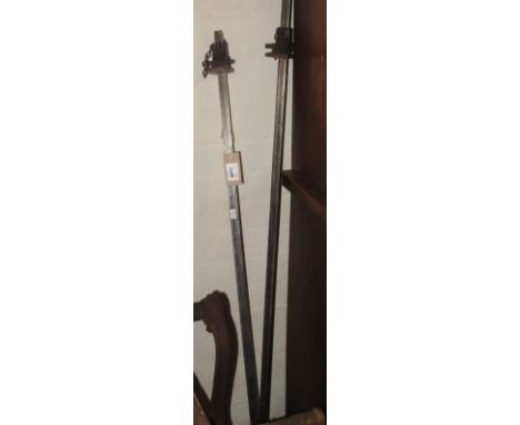 Pair of heavy quality metal carpenters sash cramps. (2)(B.P. 24% incl. VAT) 