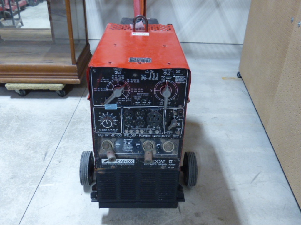 CANOX REDCAT II GAS WELDER/GENSET ONAN 16HP GAS ENGINE. ELECTRIC START ...