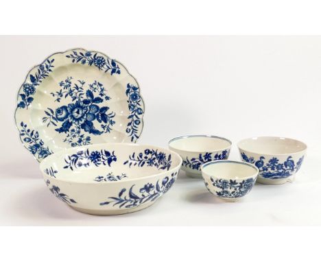Royal Worcester / Caughley 18th century blue &amp; white decorated plates &amp; bowls: Largest diameter 20cm (5) 