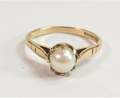 9ct gold ladies pearl ring, size P, 2.3g: 