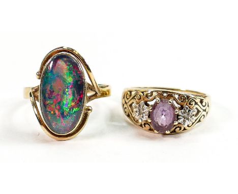 9ct gold opal dress ring together with 9ct hallmarked amethyst set ring: Sizes V &amp; S appx.  Gross weight 9g. (2) 