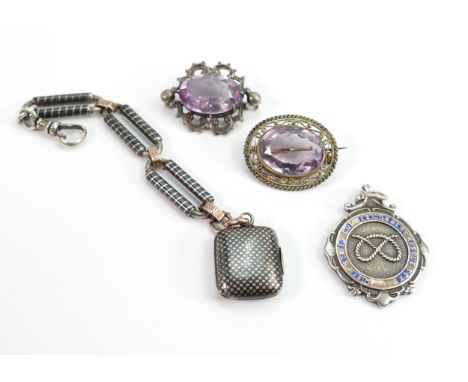 Niello enamel &amp; silver Albertina &amp; locket plus other jewellery: European Albertina / locket with gold embellishments,