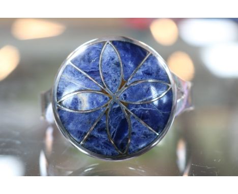 Hamilton &amp; Inches of Edinburgh London Silver Polished stone brangle 
