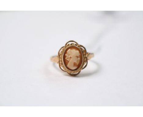 Ladies 9ct Gold Opal Oval Cameo with scroll mount Size P. 2.9g total weight 