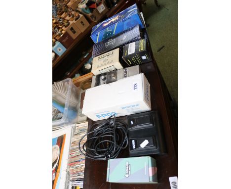 Collection of assorted Guitar pedals to include Sustain, Dynamic Microphone DX 75 etc.