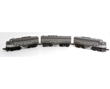 American MTH grey New York Central 3 car diesel set, Nos 1606/2404/1607 (VG-E)