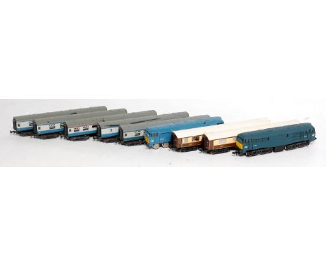 Lima N gauge Class 20 diesel No. D5518 (G), another missing 2 bogie side frames (F-G), 5x Lima BR blue/grey Mk 1 coaches, and
