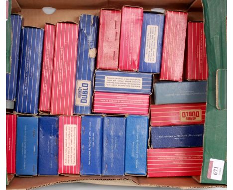23 boxed Hornby Dublo D1 and SD6 wagons, including SR 4-wheel utility van, low sided wagon with tractor load etc (generally G