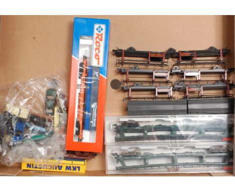2 Roco Austrian OBB bogie well wagons with artic trailer loads, one boxed (G-NM,BG-NM), 3 Fleischmann 5284 bogie car carriers