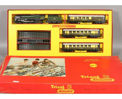 A boxed Triang electric model railway set number RS.3 o-o gauge brown pullman.