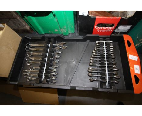 25 metric spanner set