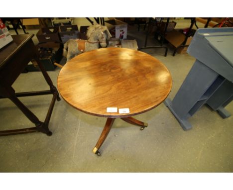 Sabre leg tripod table - reeded edge