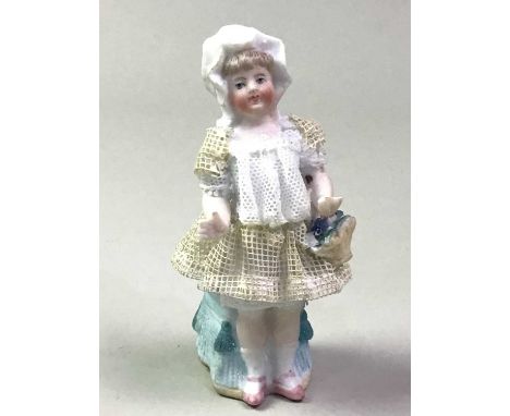 COLLECTION OF MINIATURE CERAMICS, ALONG WITH PILL BOXES AND OTHER ITEMS  including a Continental silver and enamel oval box, 