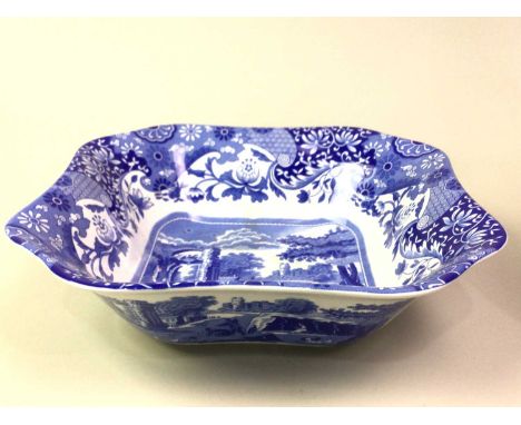 GROUP OF CERAMICS, including a floral decorated basin, along with various plates, a Fagostinhd charger, as well as a blue and