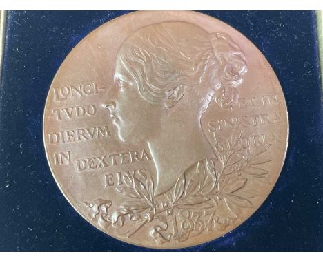 VICTORIA GOLDEN JUBILEE BRONZE MEDAL, ALONG WITH A GLASGOW UNIVERSITY MEDAL both casedQty: 2